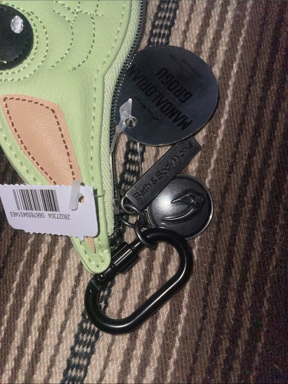 Bath & Body Works Grogu coin purse - Picture 4 of 4